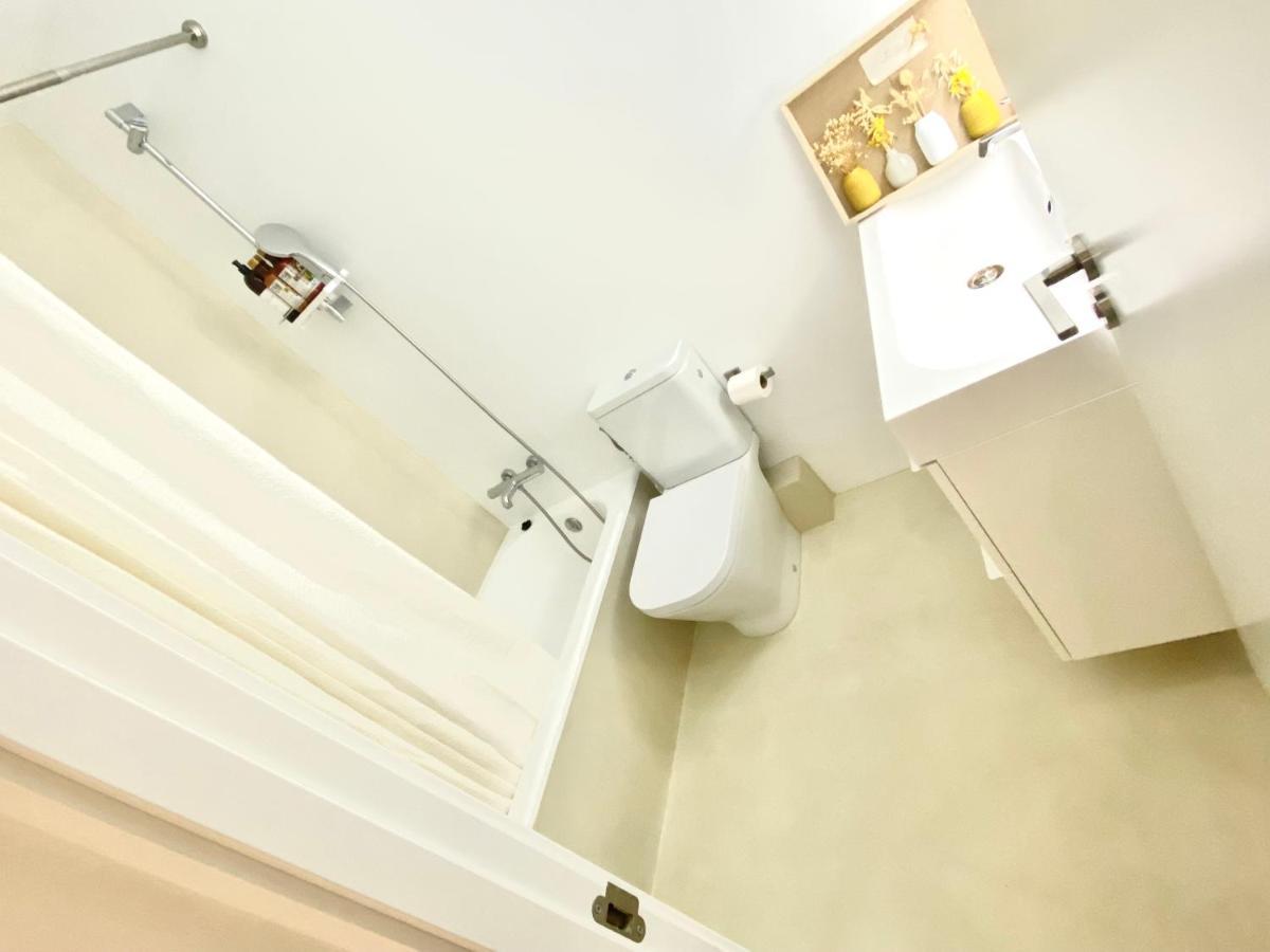 Barcelona Chic Apartments- Free Parking - 10 Min From Bcn City Centre By Metro Esterno foto