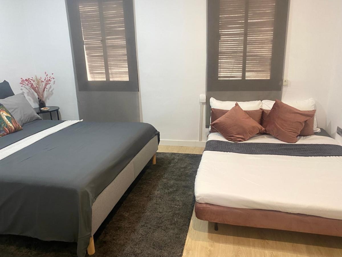 Barcelona Chic Apartments- Free Parking - 10 Min From Bcn City Centre By Metro Esterno foto