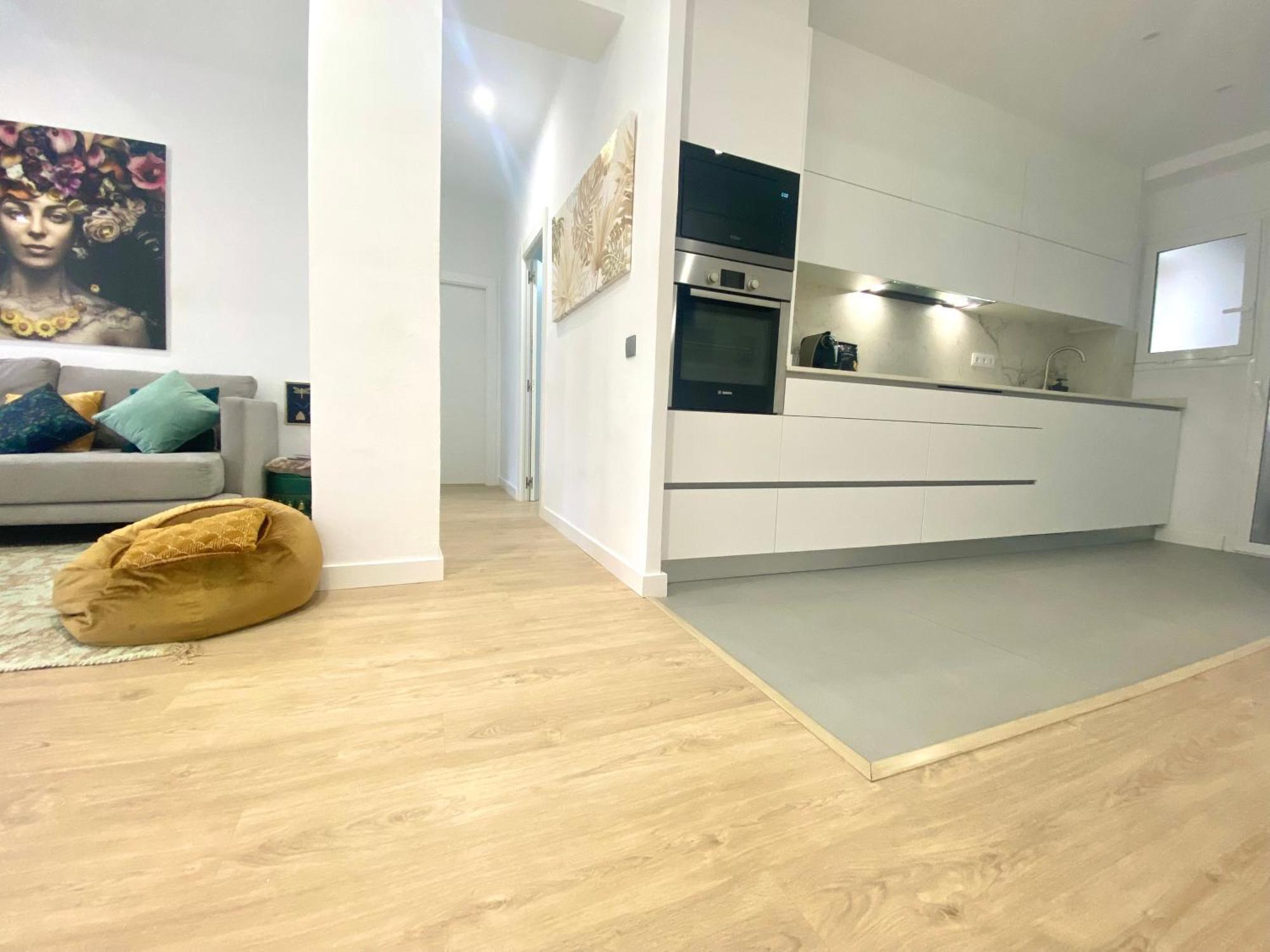 Barcelona Chic Apartments- Free Parking - 10 Min From Bcn City Centre By Metro Esterno foto