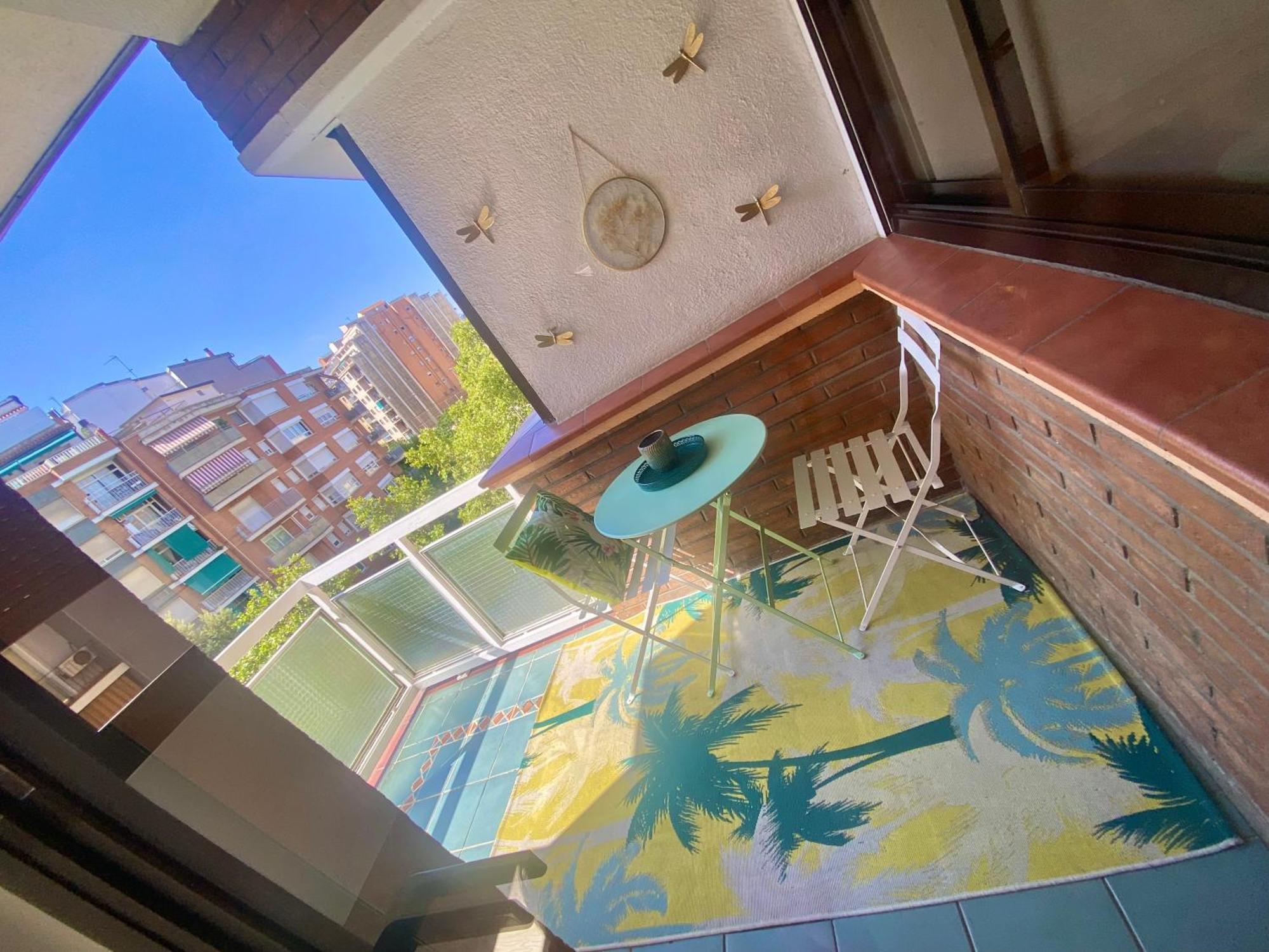 Barcelona Chic Apartments- Free Parking - 10 Min From Bcn City Centre By Metro Esterno foto